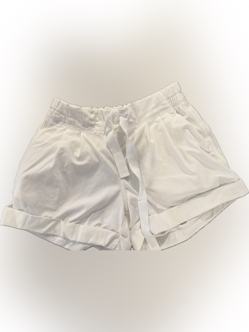 Lululemon Spring Break away 11 White Shorts Size 4